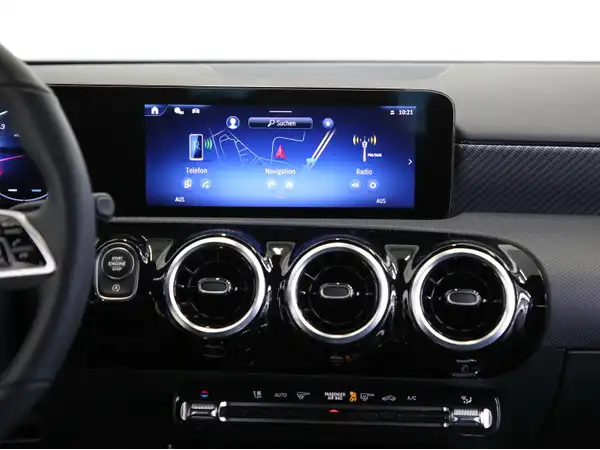 MERCEDES-BENZ A 180 (13/23)