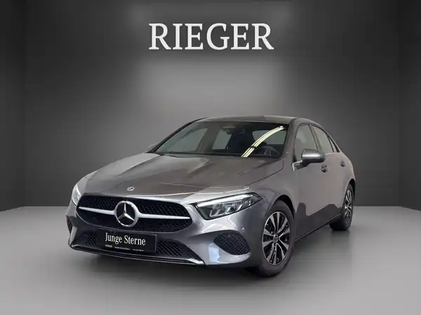 MERCEDES-BENZ A 180 (1/23)