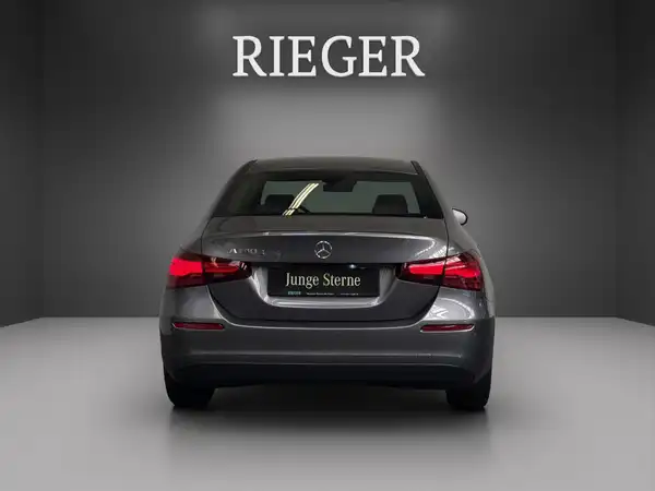 MERCEDES-BENZ A 180 (10/23)