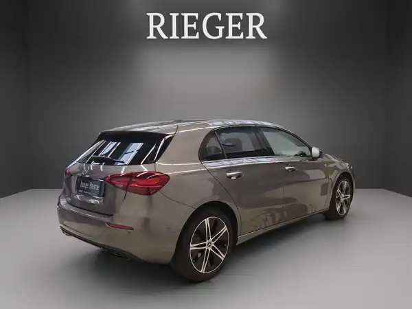 MERCEDES-BENZ A 180 (12/23)