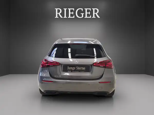 MERCEDES-BENZ A 180 (10/23)