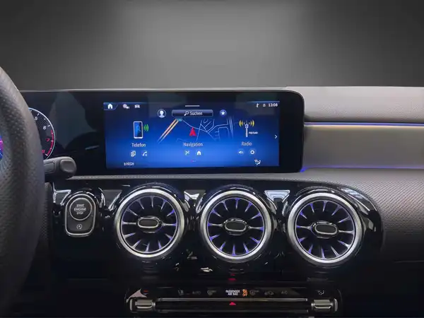 MERCEDES-BENZ A 180 (17/25)