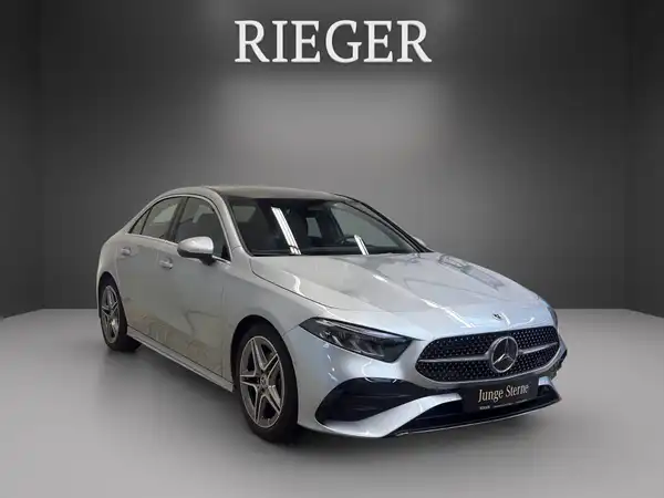 MERCEDES-BENZ A 180 (3/25)