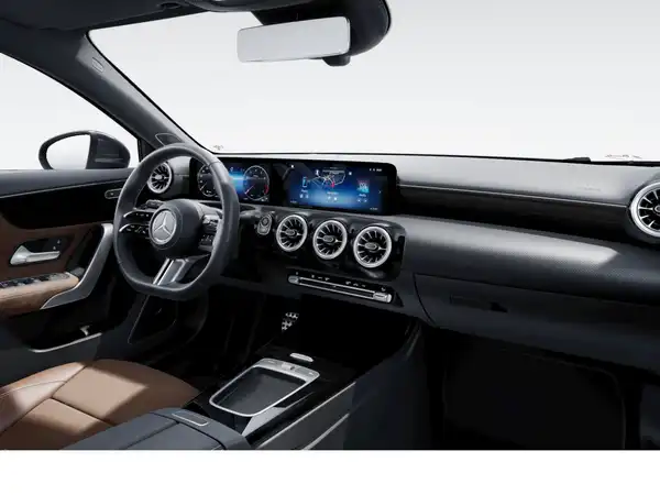 MERCEDES-BENZ A 180 (9/15)