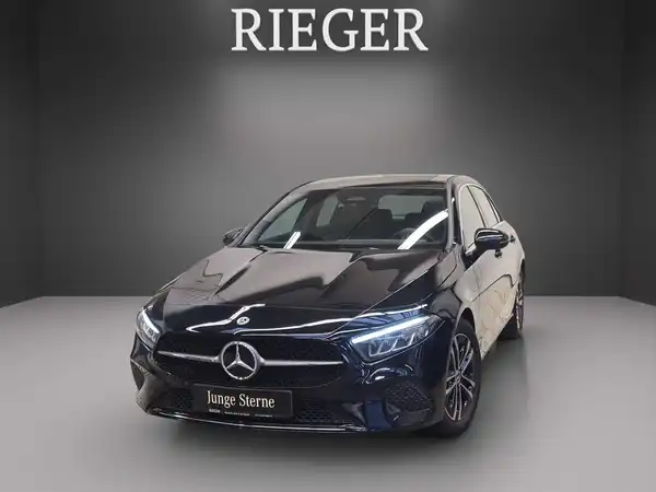 MERCEDES-BENZ A 180 (1/25)