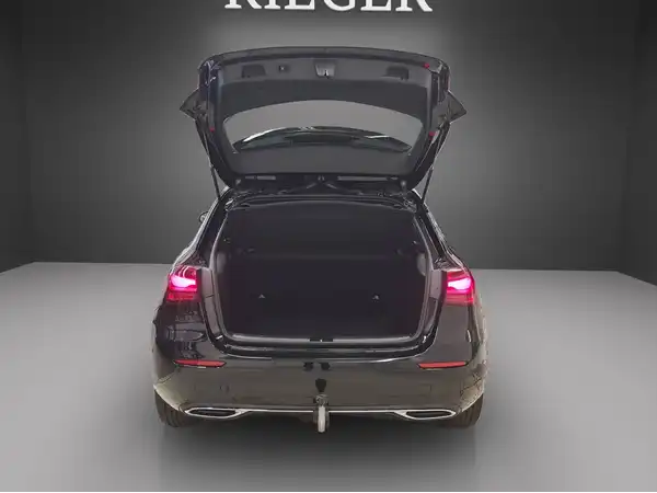 MERCEDES-BENZ A 180 (12/25)