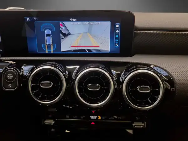 MERCEDES-BENZ A 180 (15/25)