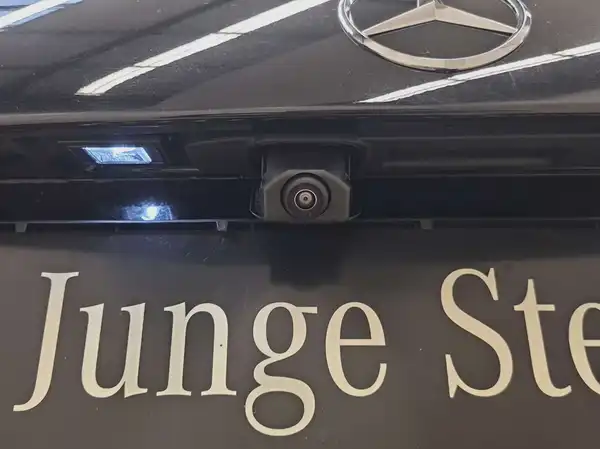 MERCEDES-BENZ A 180 (16/25)