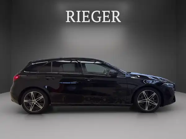 MERCEDES-BENZ A 180 (14/25)