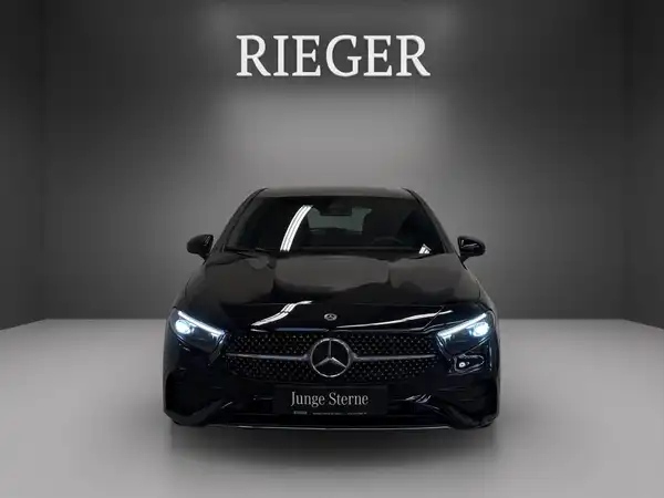 MERCEDES-BENZ A 200 (2/23)