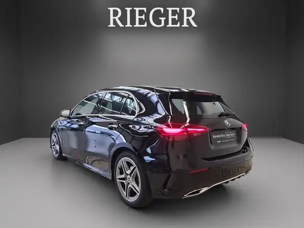 MERCEDES-BENZ A 180 (9/26)