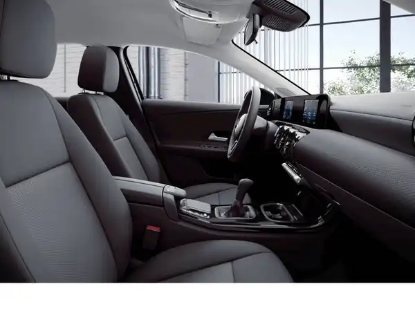 MERCEDES-BENZ A 180 (8/16)