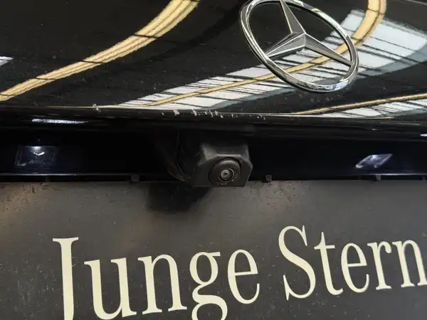 MERCEDES-BENZ A 180 (20/24)