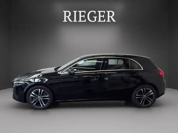 MERCEDES-BENZ A 180 (5/24)