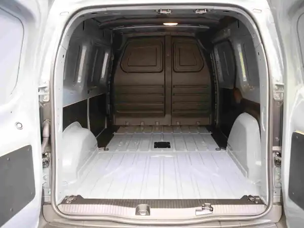 MERCEDES-BENZ ECITAN (16/19)