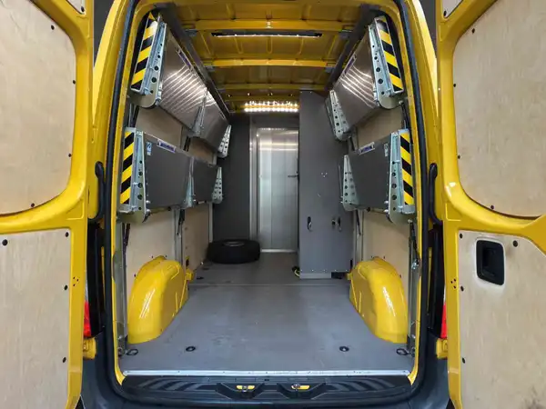 MERCEDES-BENZ ESPRINTER 312 (10/28)