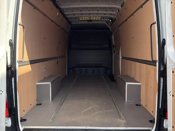 MERCEDES-BENZ SPRINTER 315 (10/26)